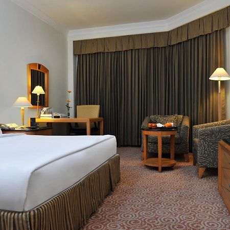 Le Royal Meridien Csennai Kültér fotó