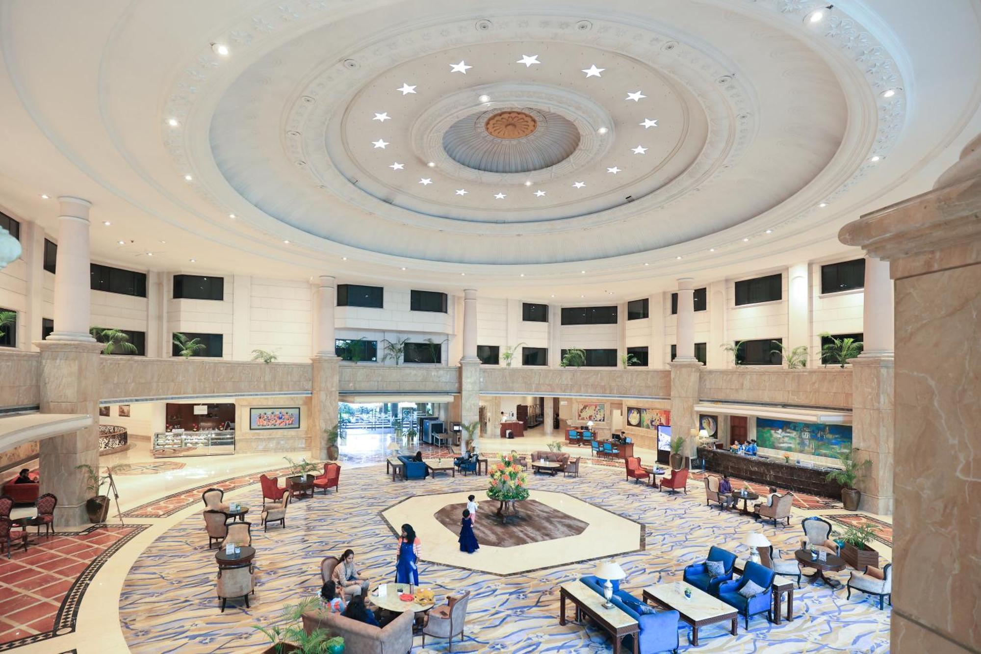 Le Royal Meridien Csennai Kültér fotó