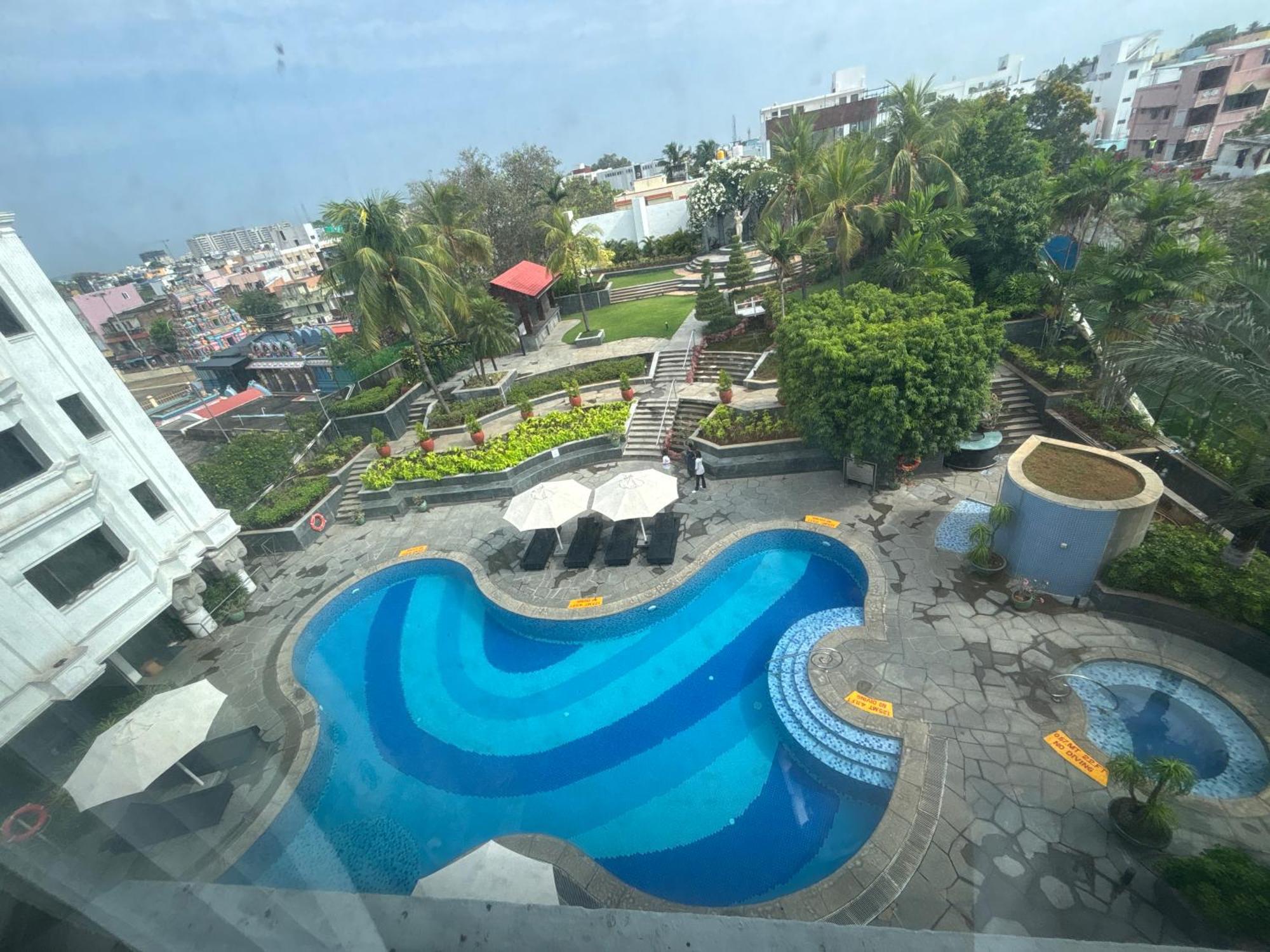 Le Royal Meridien Csennai Kültér fotó