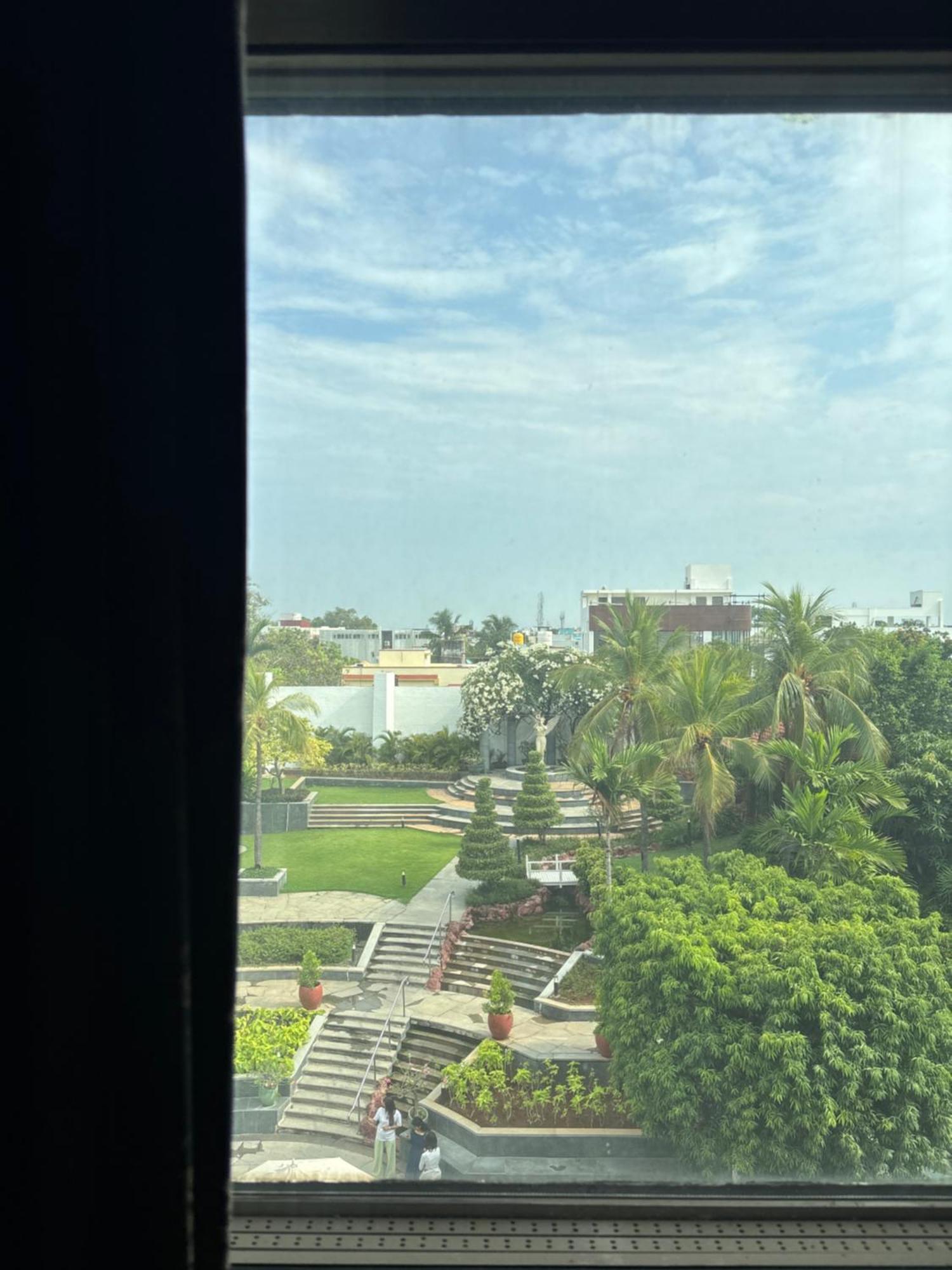 Le Royal Meridien Csennai Kültér fotó